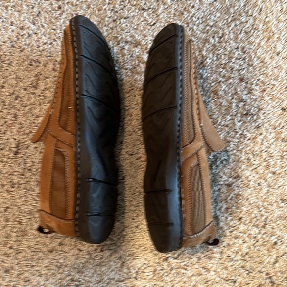 Shoes - Picture 2 of 6